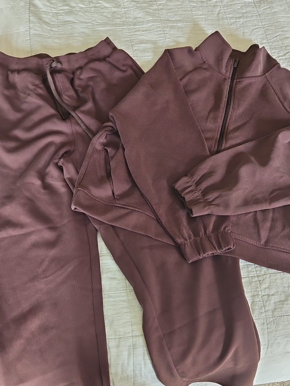all in motion Ribbed Jogger Set in Mauve
